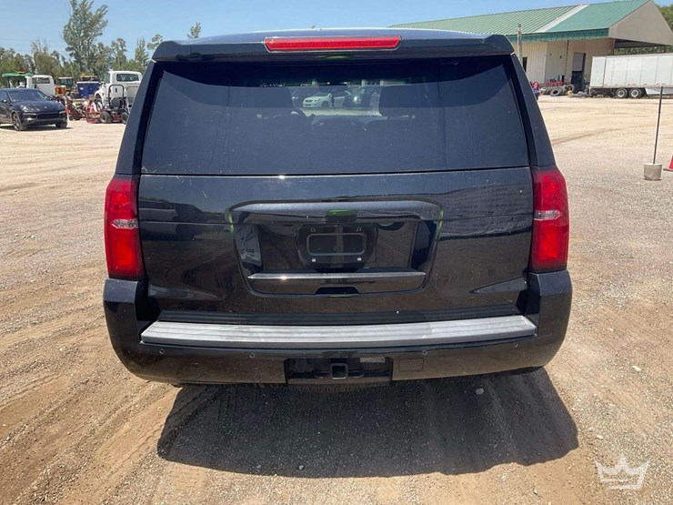 2018-chevrolet-tahoe-image-18