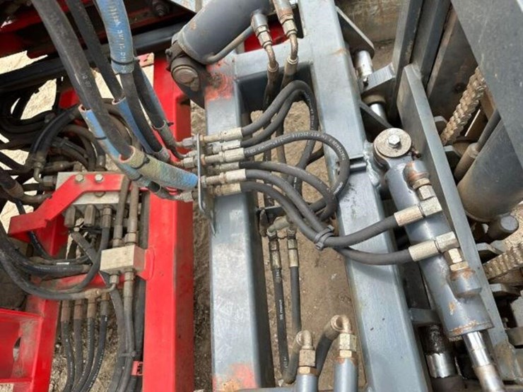 2004-moffett-m50-image-28