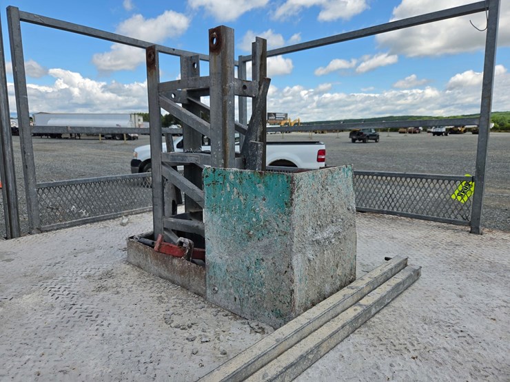 #5045-•-hydro-mobile-hm2-mast-climbing-work-platform-scaffold-image-20