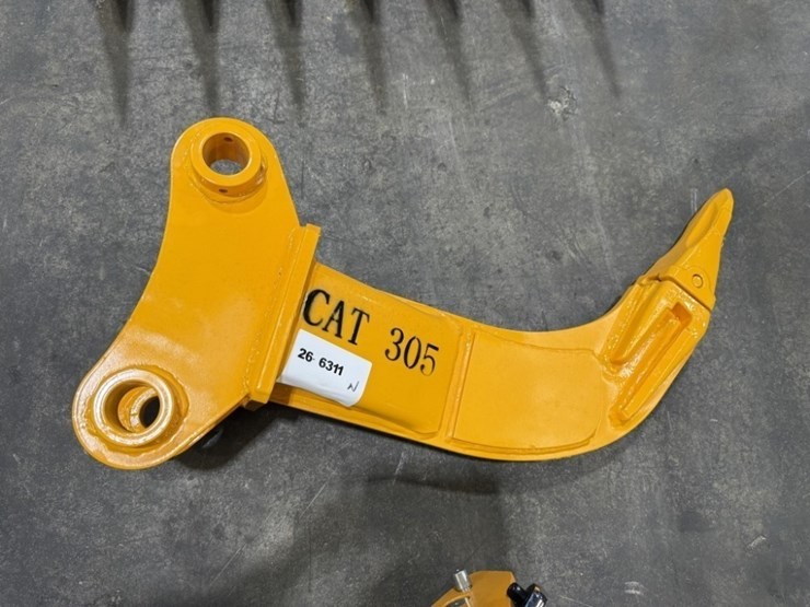 2026-caterpillar-305-image-1