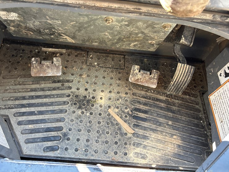 2019-takeuchi-tl10v2-image-55