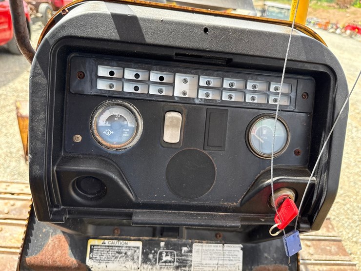 deere-550h-image-50