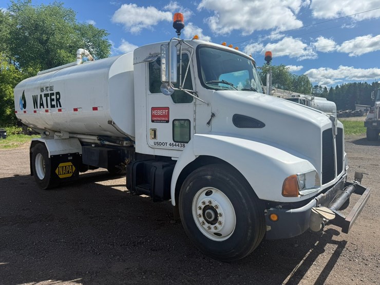 1997-kenworth-t300-image-7