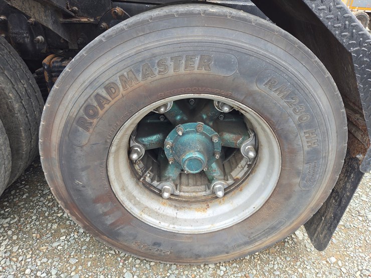2007-mack-granite-cv713-image-80