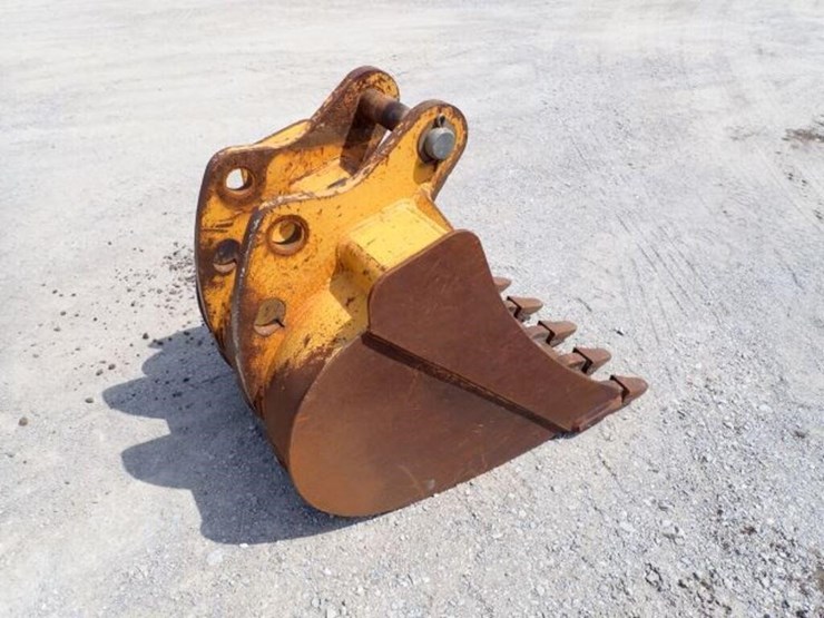 john-deere-24-image-4