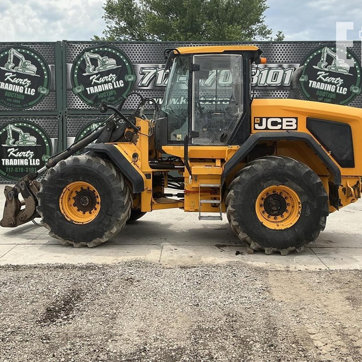 2018 JCB 427