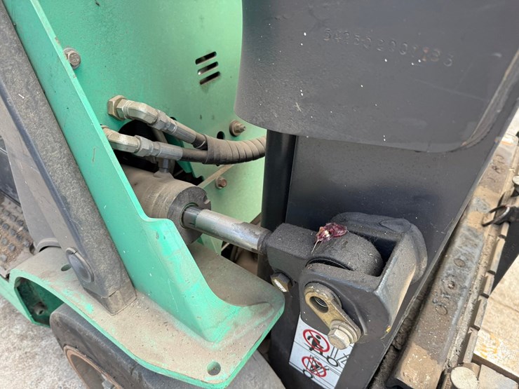 #1364-•-misubishi-fgc25n-forklift-image-12