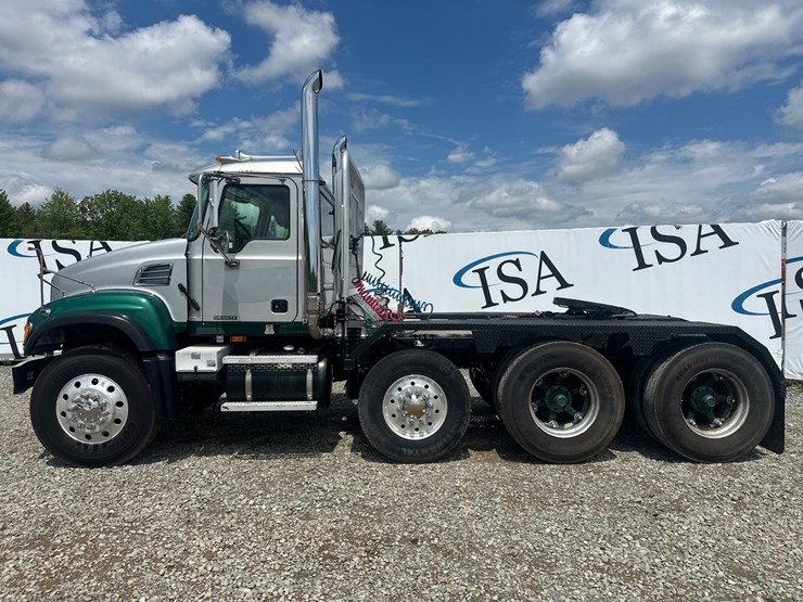 2007-mack-granite-cv713-image-2