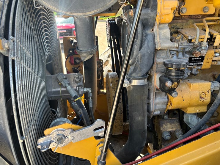 caterpillar-cs-563e-image-29