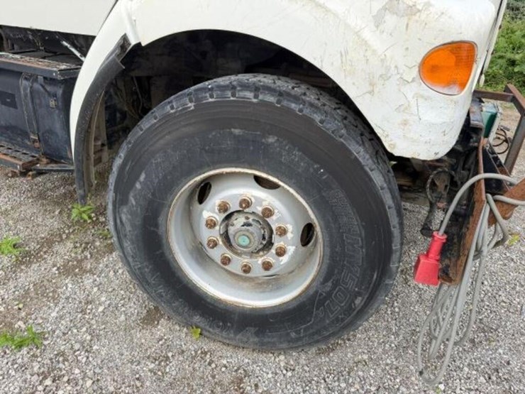 2003-sterling-lt7500-image-58