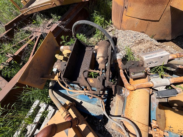 #1799-•-allis-chalmers-hydro-cone-600-crusher-image-52