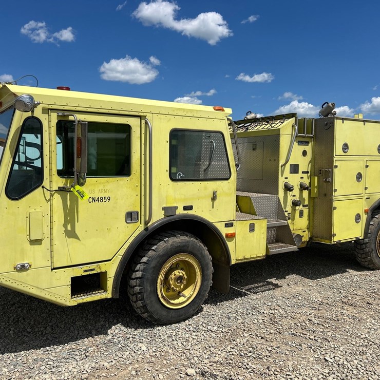 #5028 • 1991 Amertek 2500 L Fire Truck