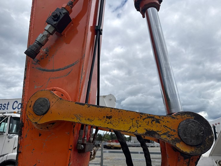 2006-hitachi-zx225-image-17