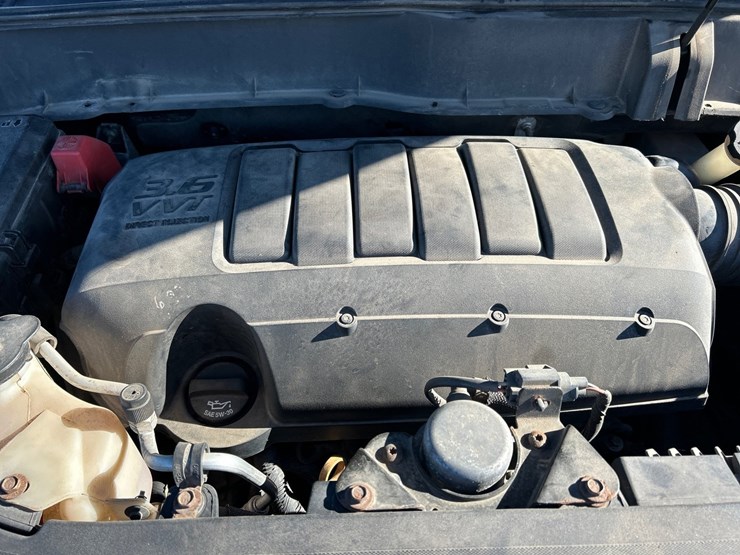2012-chevrolet-traverse-image-28
