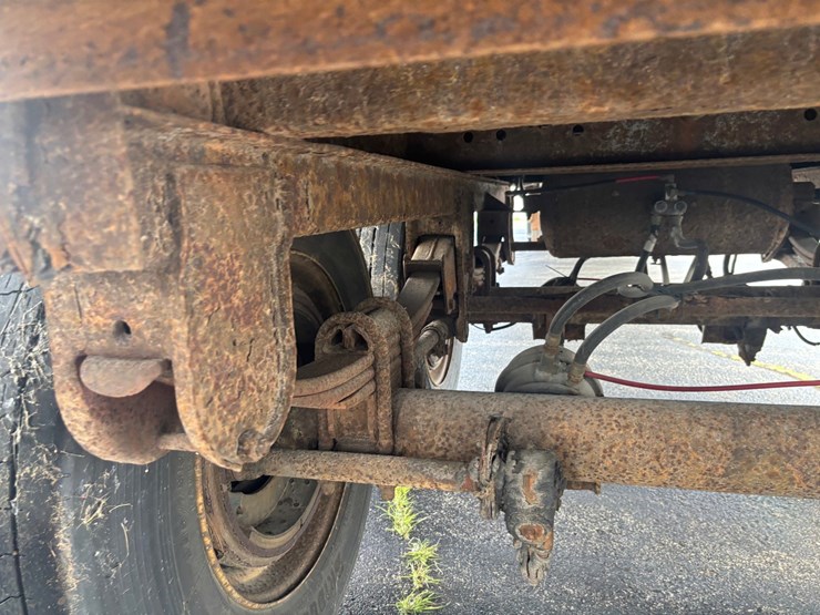 #2187-•-2002-hyundai-48'-dry-van-image-52