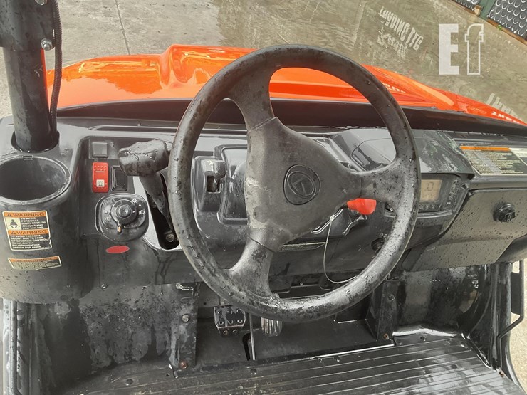 2019-kubota-rtvx1140-image-11