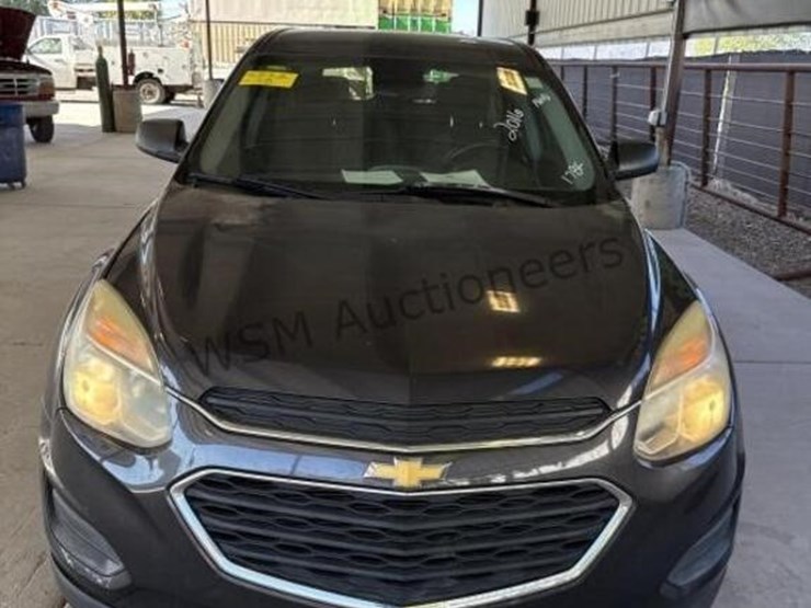 2016-chevrolet-equinox-ls-image-3