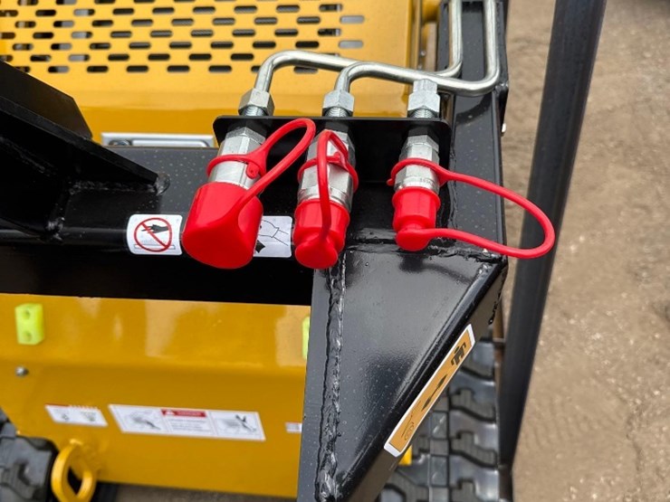 new-agt-co-mini-stand-on-skidloader-model-mx-crt23-image-5