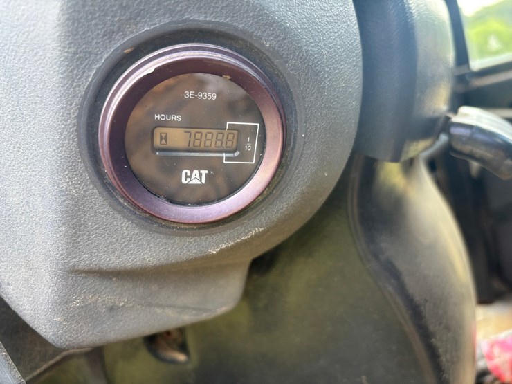 caterpillar-928g-image-55