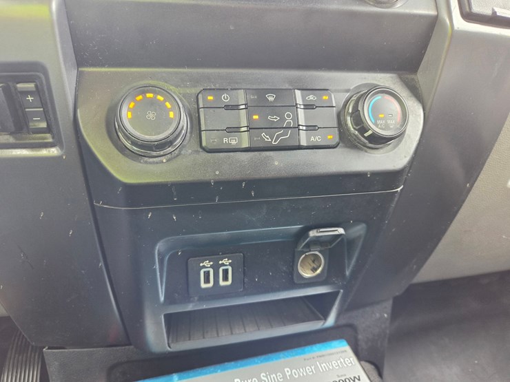 2019-ford-f350-xlt-image-54