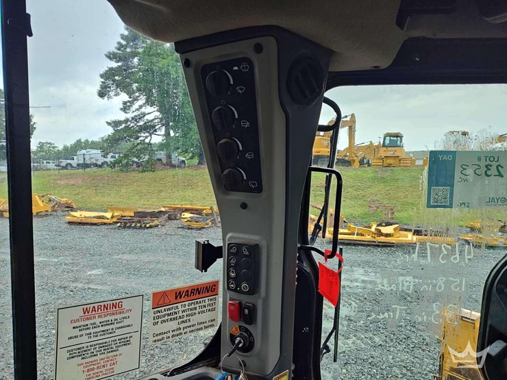 2022-caterpillar-d5-lgp-image-16