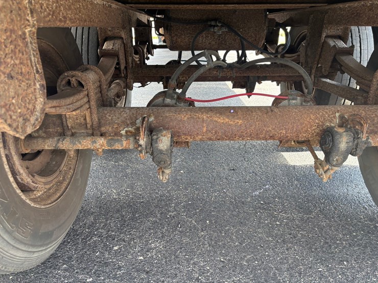 #2188-•-2002-hyundai-48'-dry-van-image-45