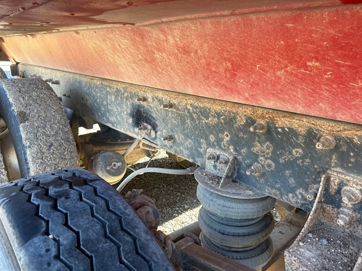 2001-mack-rd688s-image-36