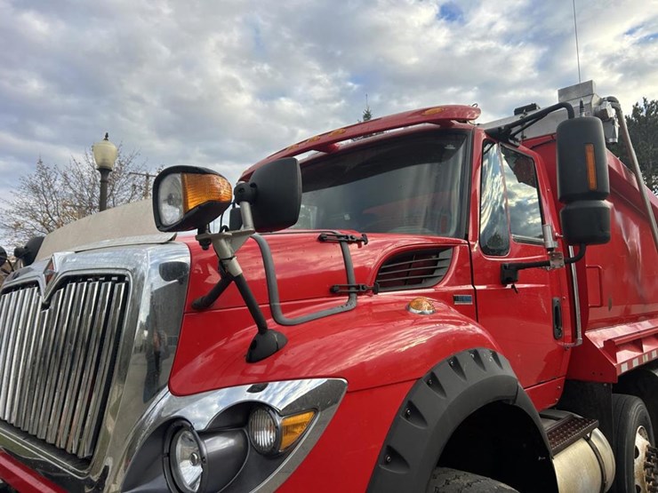 #1451-•-2013-international-workstar-tri-axle-dump-truck-image-10