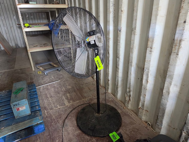#5992-•-dayton-1um42-30"-2-speed-air-circulator-fan-image-2