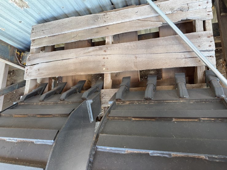 termite-t50-buckets-image-3