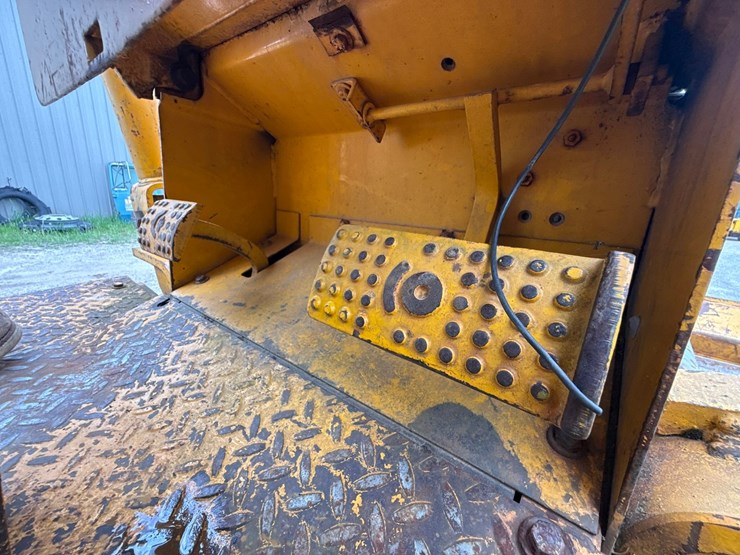 john-deere-450e-image-54