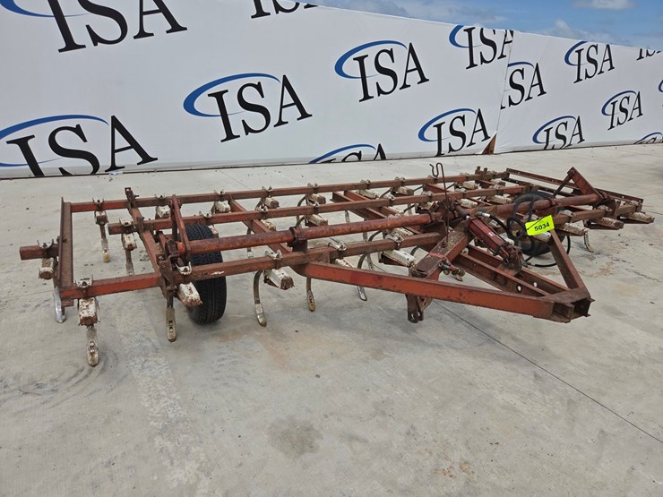 #5034-•-vibra-shank-field-cultivator-image-1