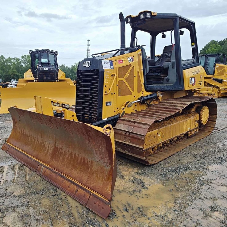 2020 CATERPILLAR D1