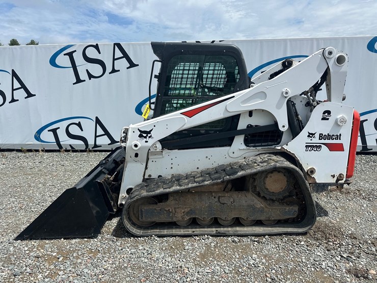 2020-bobcat-t740-image-2