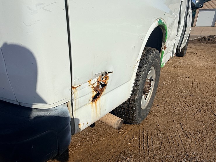 2004-chevrolet-3500-image-20