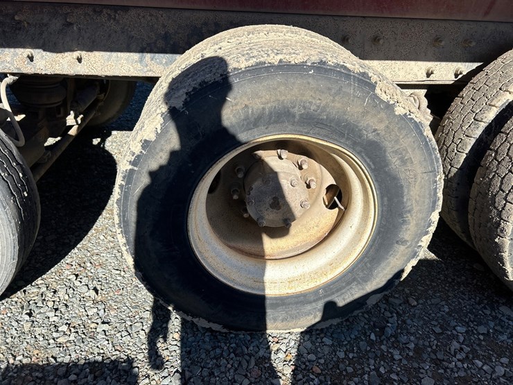 2001-mack-rd688s-image-96