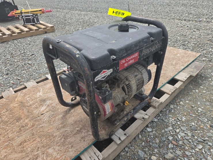 #6321-•-briggs-&-stratton-030342-pro-4000-portable-generator-image-3