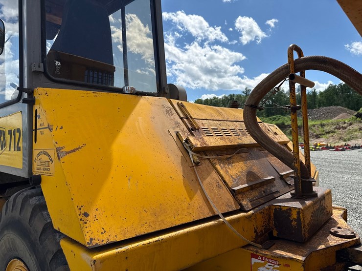 jcb-712-image-35
