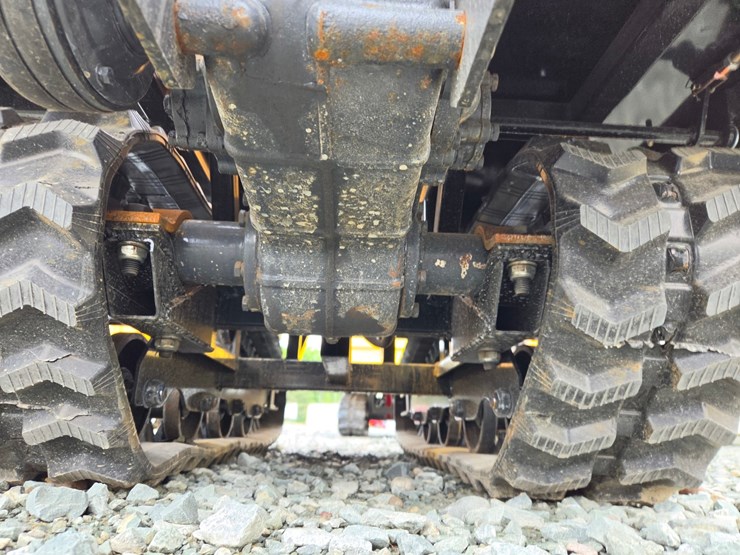 #5054-•-j1500-crawler-dumper-image-17