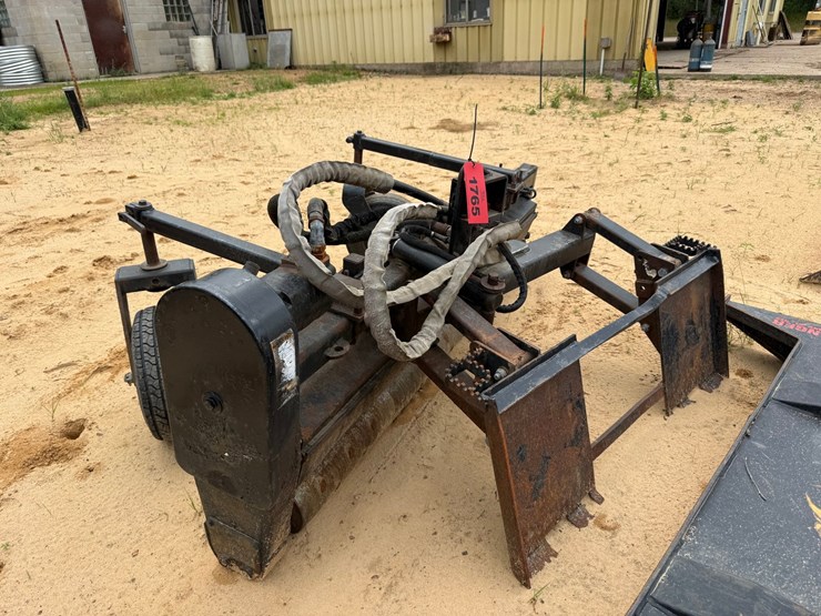 #1765-•-approx-72"-hydraulic-power-rake-attachment-image-1