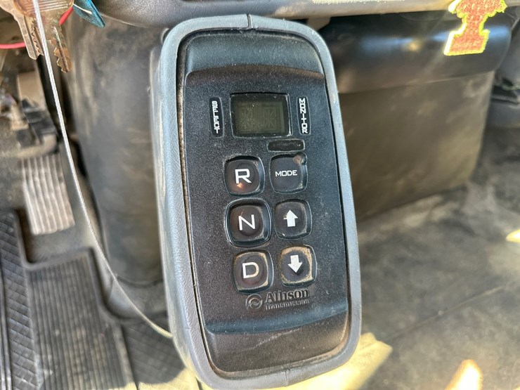 2007-international-durastar-4400-image-26
