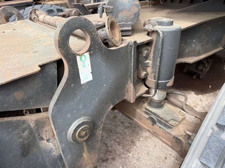 caterpillar-m318-image-78