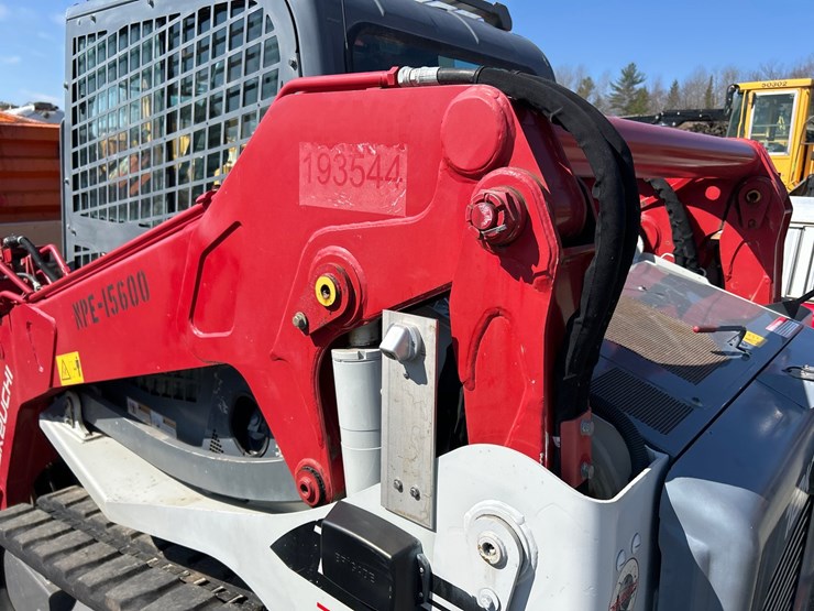 2019-takeuchi-tl10v2-image-32