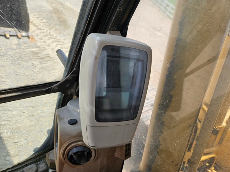 caterpillar-320c-image-59