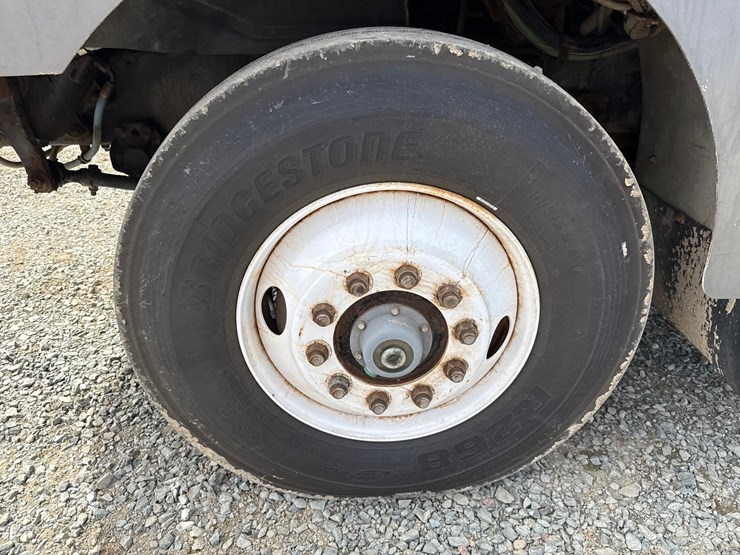 #60835-•-1991-volvo-/-gm-white-tandem-axle-storm-truck-image-76