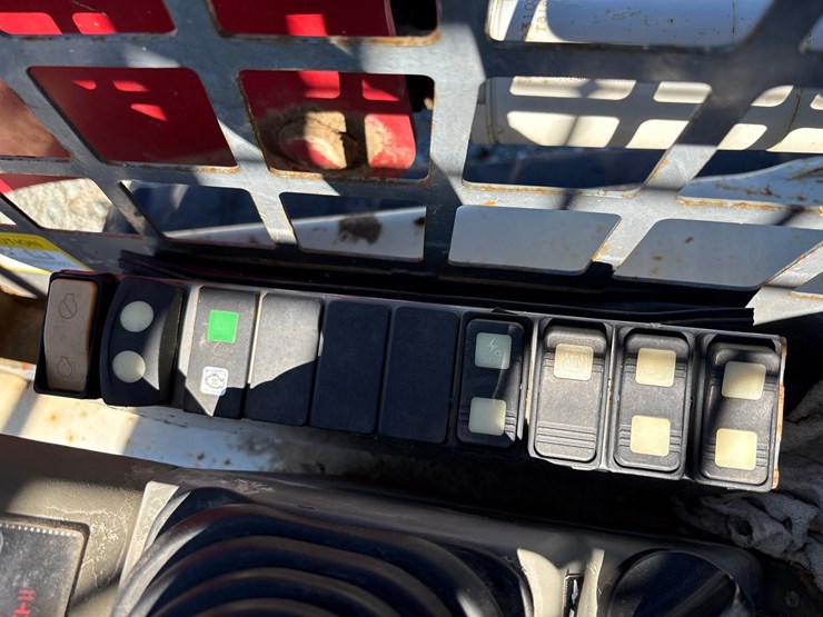 takeuchi-tl8-image-28
