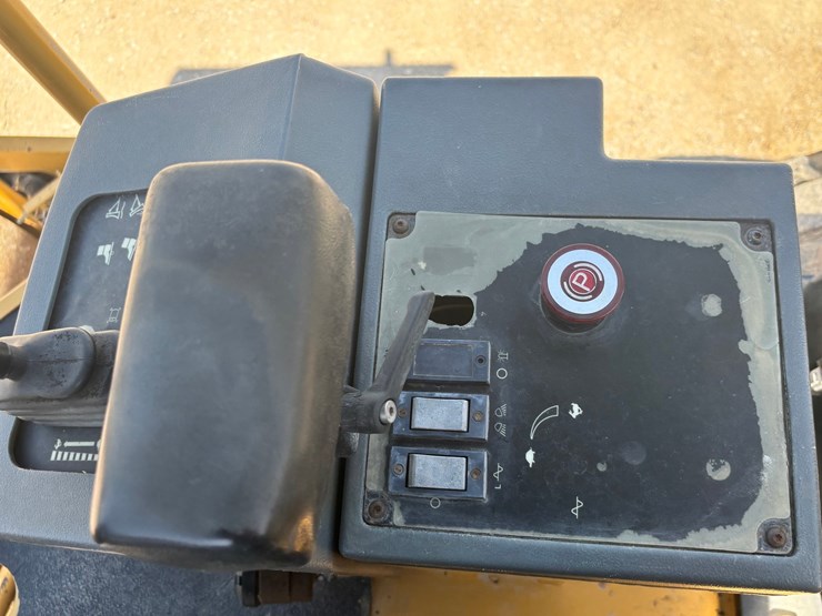 caterpillar-cs-563e-image-41