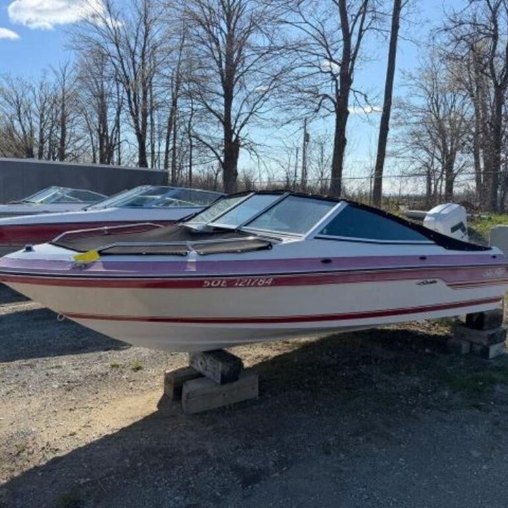 1988 SeaRay Seville 18 Ft Bowrider SERS155G888