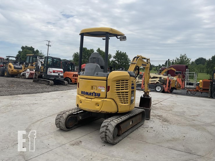 2020-komatsu-pc30mr-5-image-4