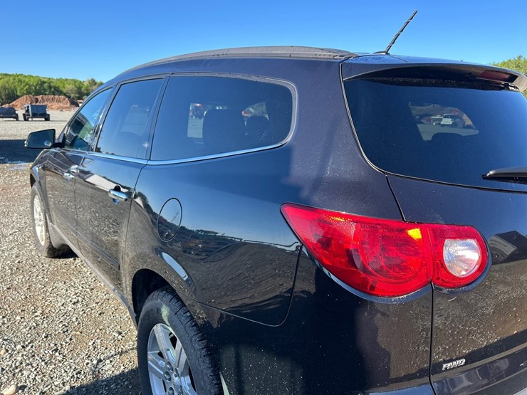 2012-chevrolet-traverse-image-17